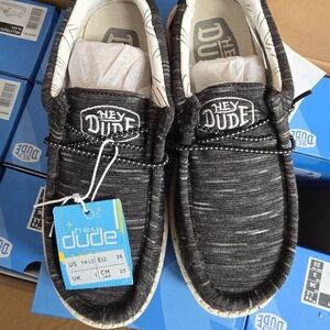 Hey Dude Wally Stretch Black Slip On Casual Shoes 40050-001 Youth Sz 4 Women's 5